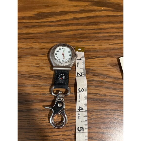 Croton quartz clip on watch compass model M2003 vintage - Picture 4 of 4